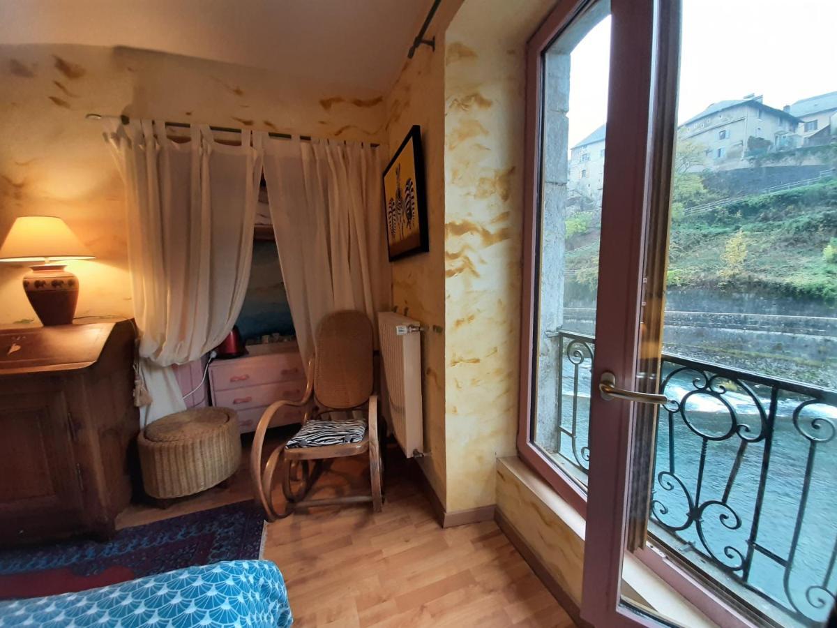 Bed and Breakfast Au Fil De Lods Exteriér fotografie